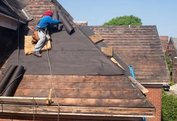 Best Roofing Contractor Syracuse for Repairs and Replacements
